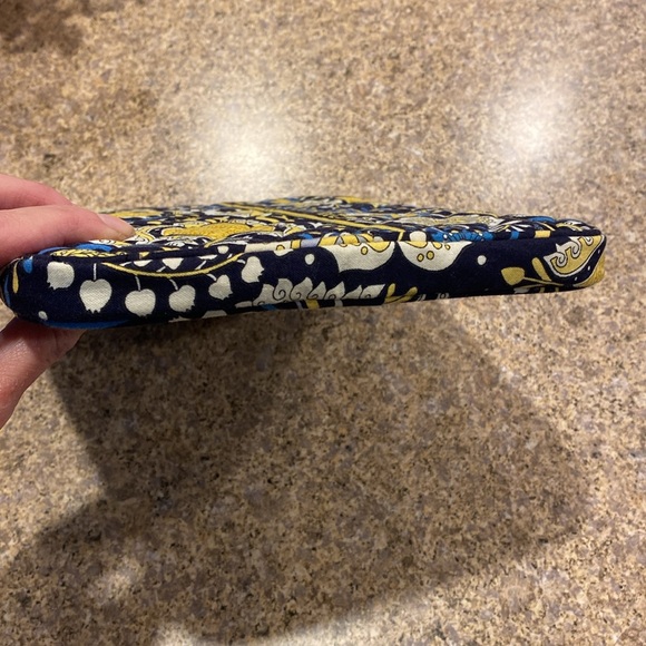 Vera Bradley Tablet Zip Quilted Case Ellie Blue Floral Elephant Pattern - Picture 10 of 17